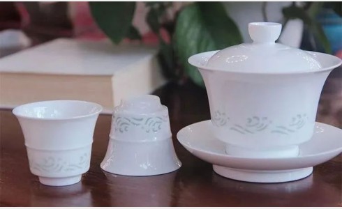 喝茶就像谈恋爱，杯子不对味就白搭！景德镇老炮儿教你挑对茶