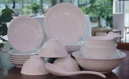 送礼送了5年，我才明白这个道理：陶瓷选错，关系白搞！