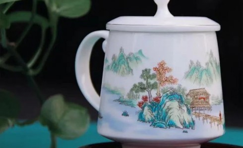 景德钰青 |  31年定制老匠揭秘：为何500强独宠景德镇青花瓷？