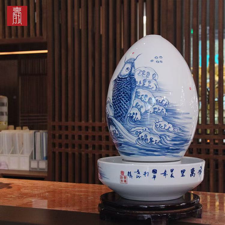 景德钰青·财源滚滚流水瓶【青花鱼化龙】