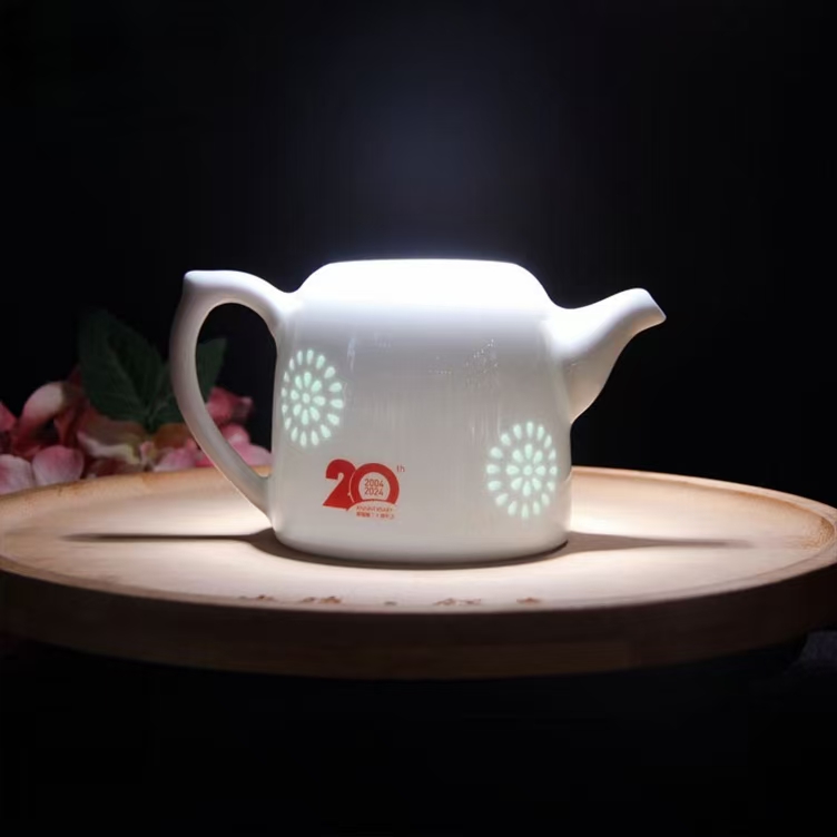 景德钰青 I 给男士送礼总翻车？31年陶礼专家揭秘商务精英私藏